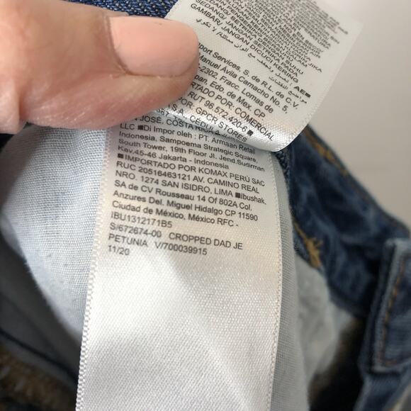 Old Navy Women's High-Rise Cropped Dad Jeans in Petunia Size 14 - Picture 7 of 8